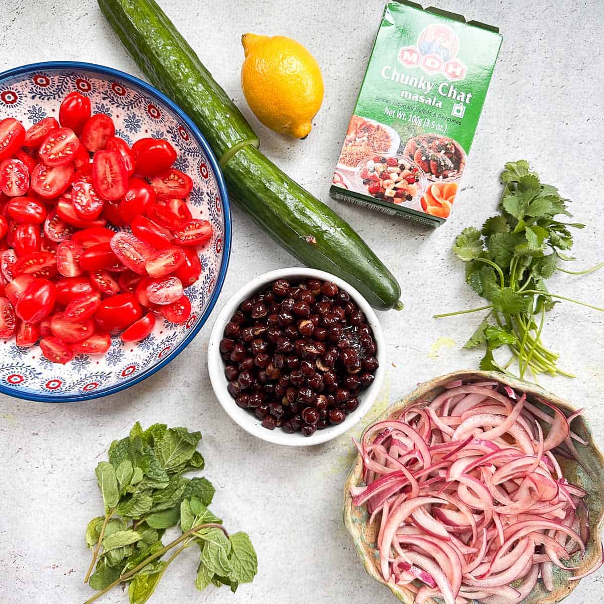 Kala Chana Salad Recipe With Carrots, Cucumber & Tomatoes
